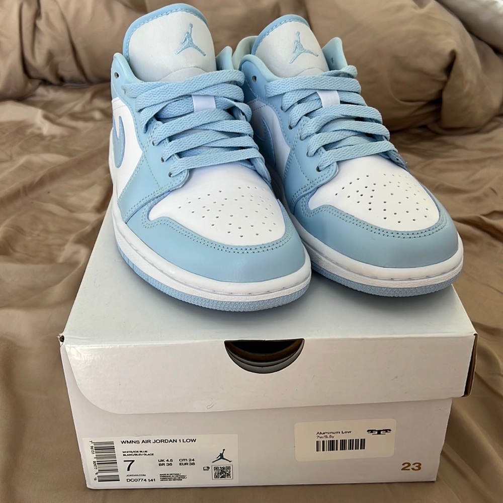 Womens Air Jordan Low